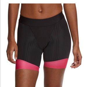 ROKA women’s Elite Aero Tri short 5.5”